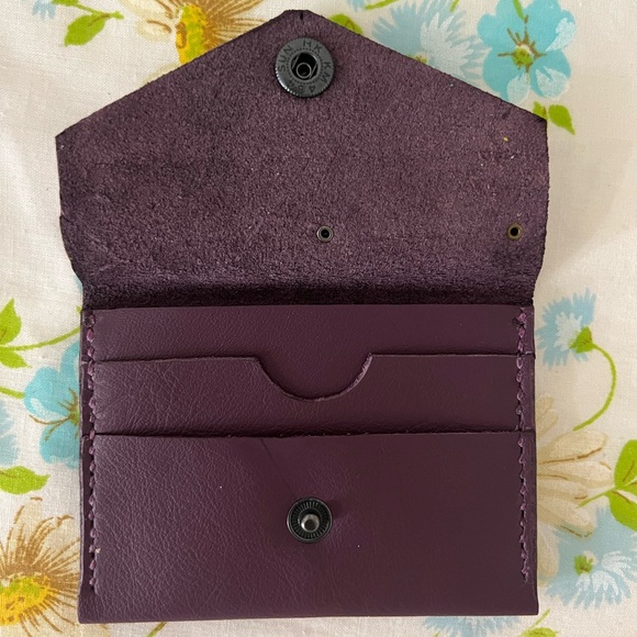 Handmade Genuine Leather Wallet - Picture 2 of 5